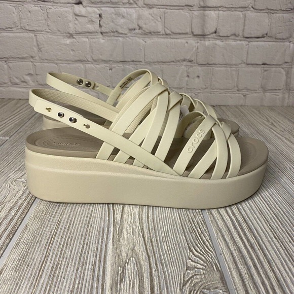 Crocs Brooklyn Scrappy Low Wedge Women’s 8 Beige New - Picture 1 of 10